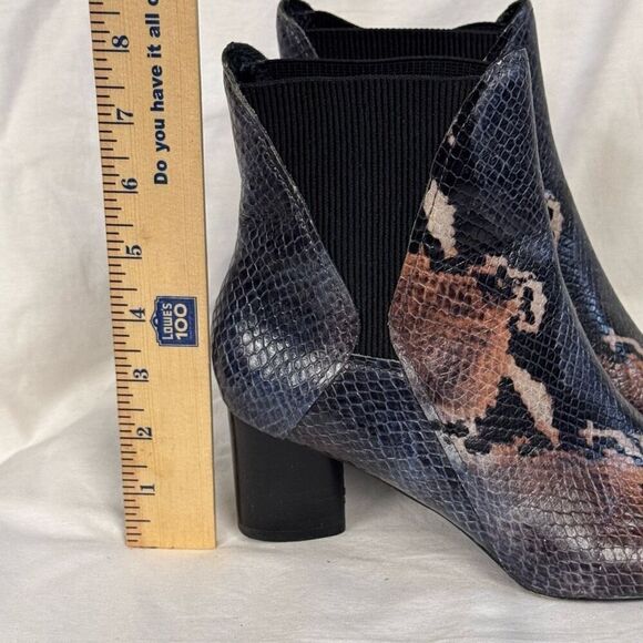 Donald J. Pliner Austin Leather Snake Print ankle boot sz 6 heeled python - Picture 7 of 7